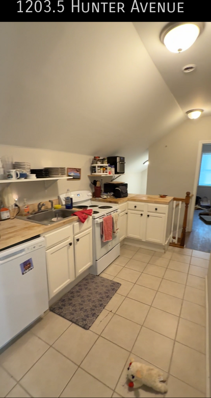 HUNTER & - Photo 3 of 12