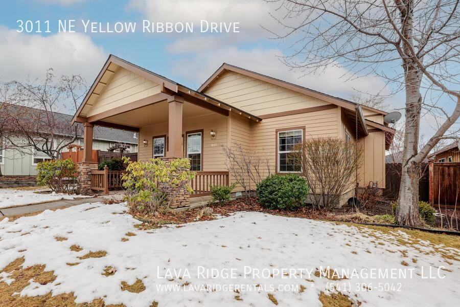 3011 Ne Yellow Ribbon Dr - Photo 3 of 32