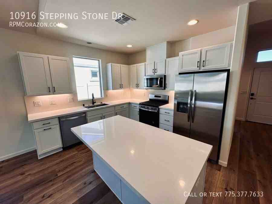 10916 Stepping Stone Dr - Photo 5 of 19