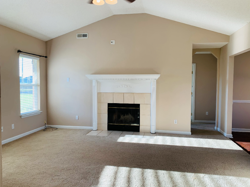 218 Maddux Ct - Photo 3 of 16