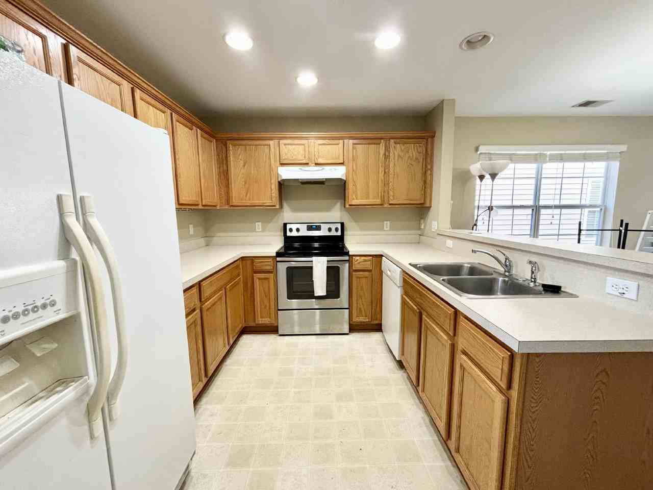 220 Station Mill Blvd - Photo 5 of 15