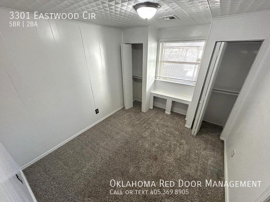 3301 Eastwood Cir - Photo 5 of 32