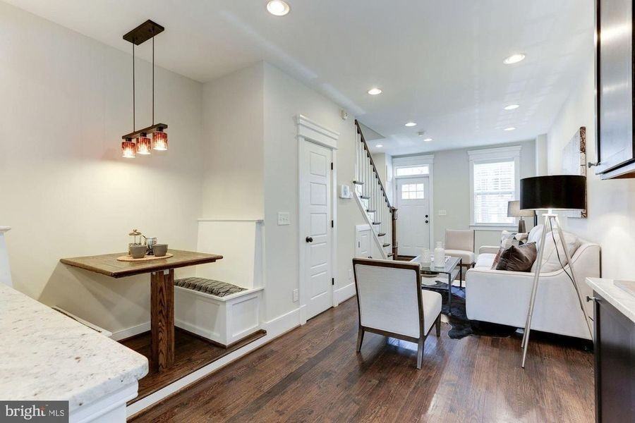 635 20th St Ne - Photo 2 of 20