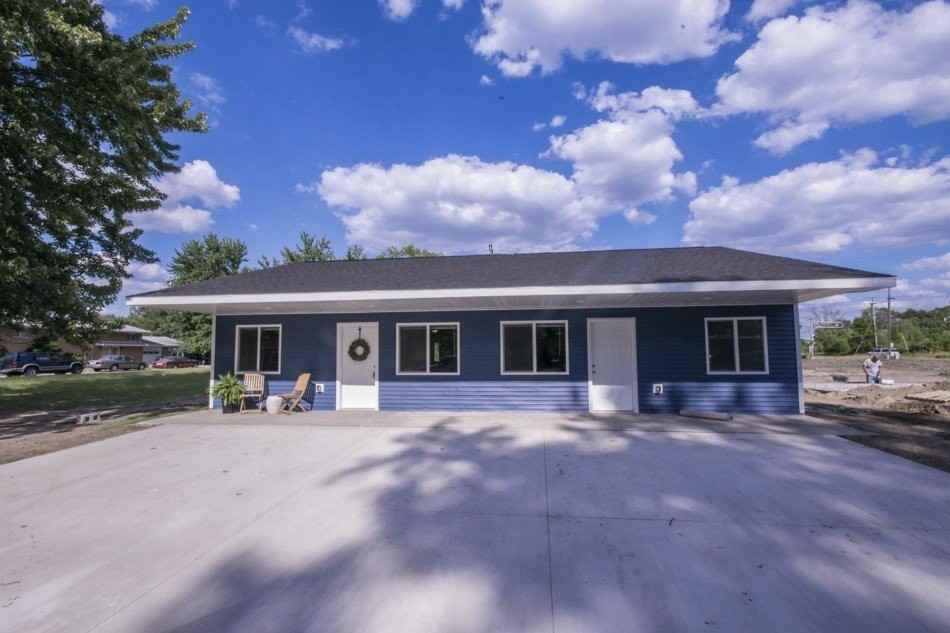 4015 Bay City Rd - Photo 2 of 12