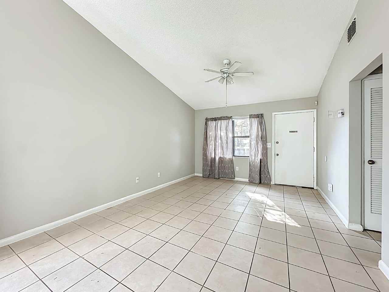 8312 Westover Ct - Photo 4 of 15