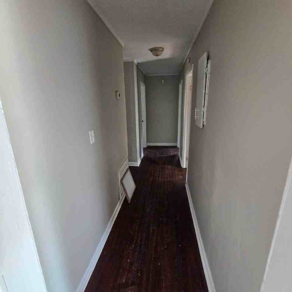 2116 Monroe Ave - Photo 5 of 14