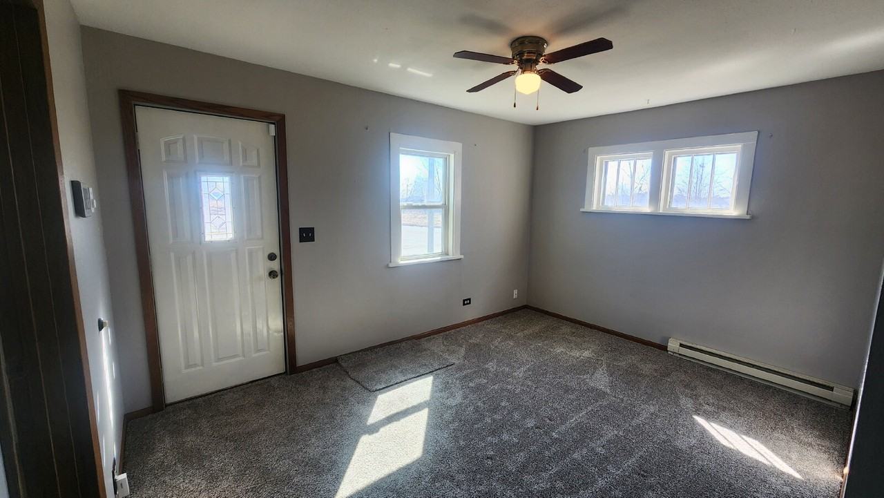 206 Addison Ave - Photo 3 of 15