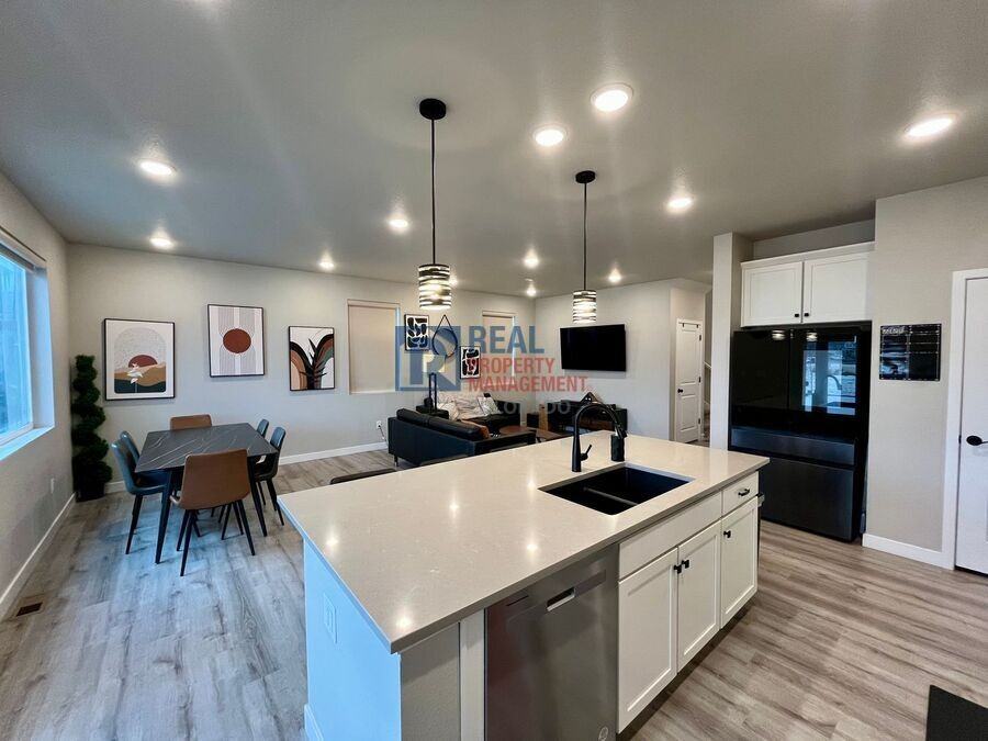 385 Baler Ct - Photo 4 of 18