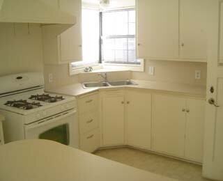 3520 25th St - Photo 3 of 6