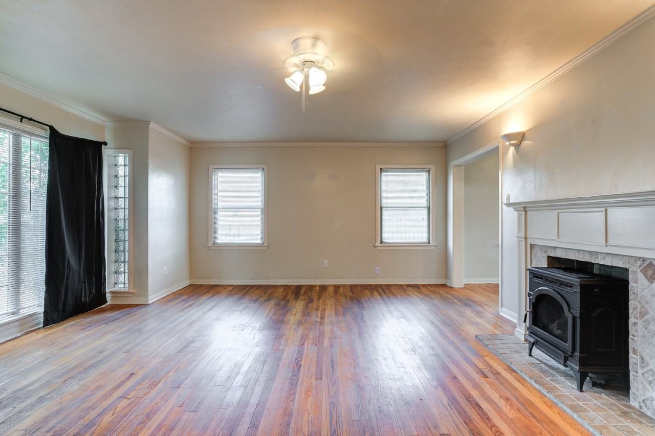 2430 30th St - Photo 5 of 28