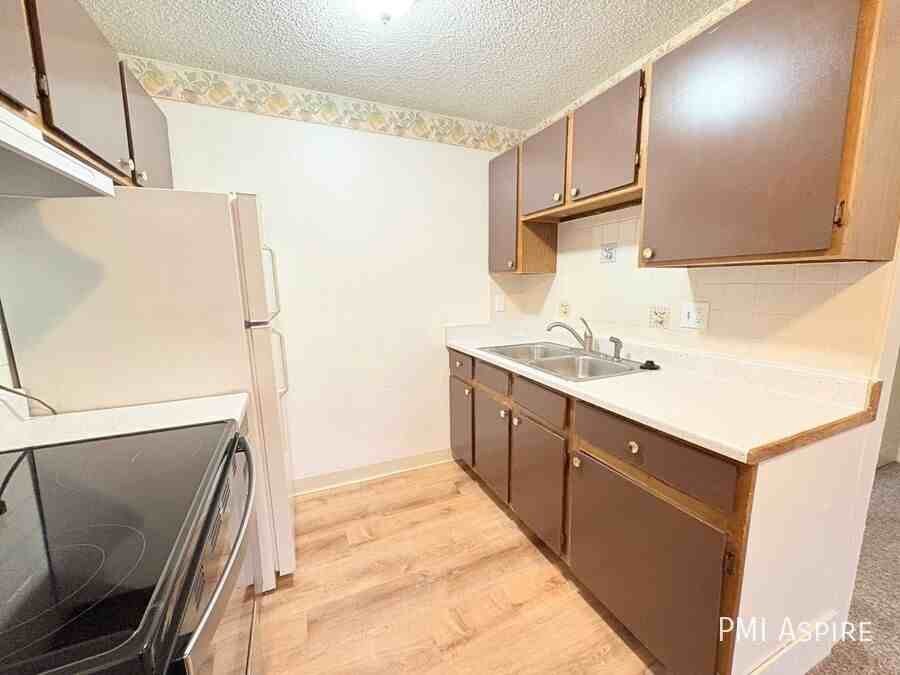 2264 Dexter Dr #300 - Photo 4 of 8