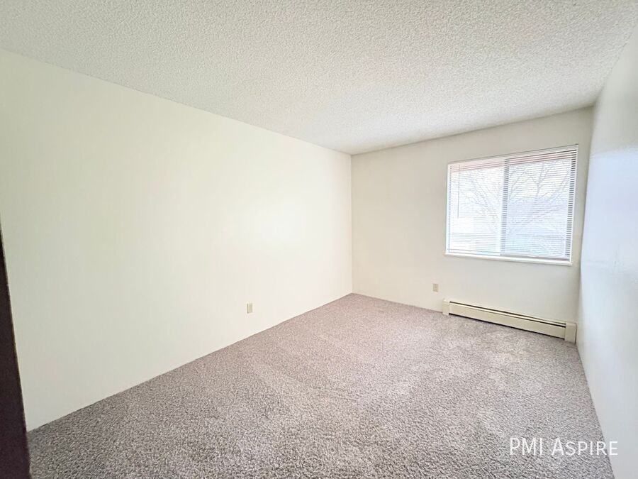 2264 Dexter Dr #300 - Photo 6 of 8