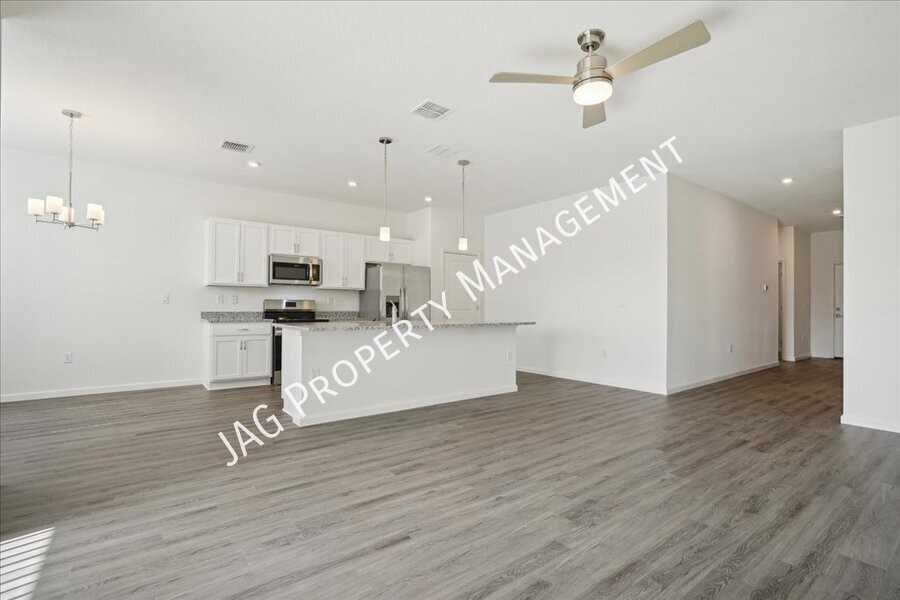 516 Fredericksburg St Sw - Photo 6 of 30