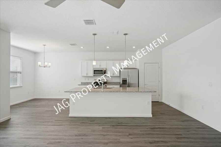 516 Fredericksburg St Sw - Photo 7 of 30