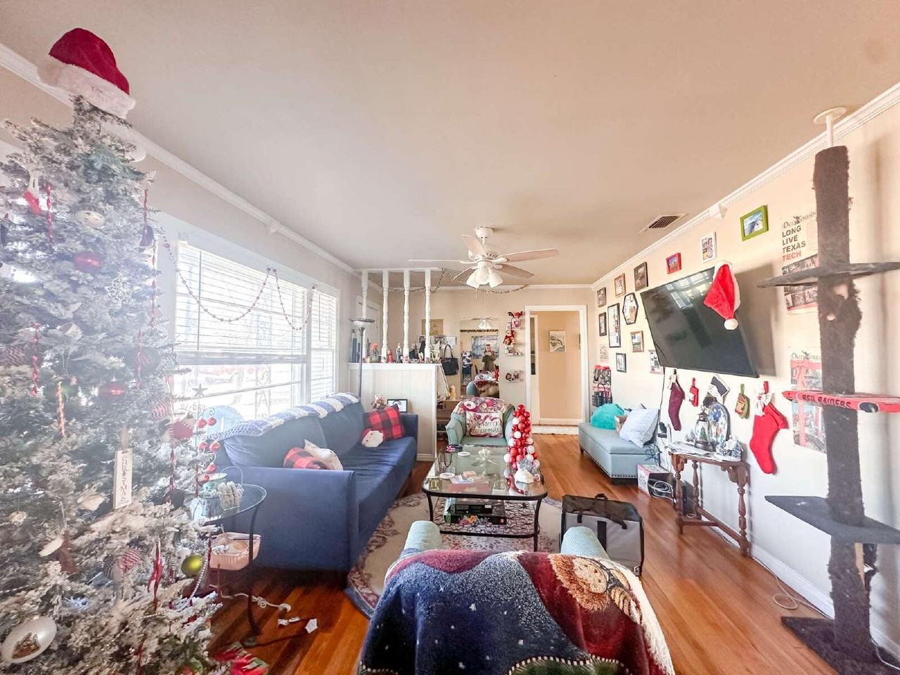 2613 37th St - Photo 2 of 11