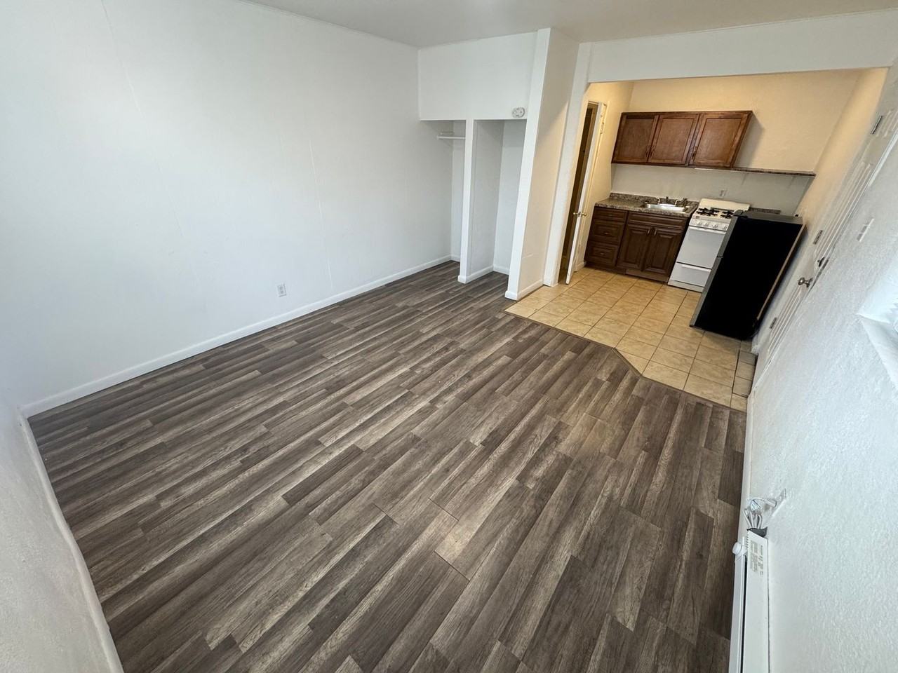 2712 W Colorado Ave #5 - Photo 2 of 11