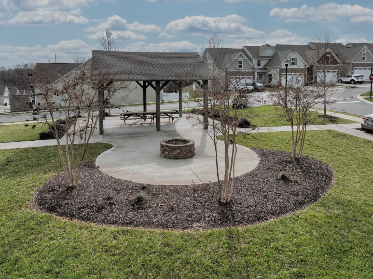 464 Killarney Park - Photo 2 of 37