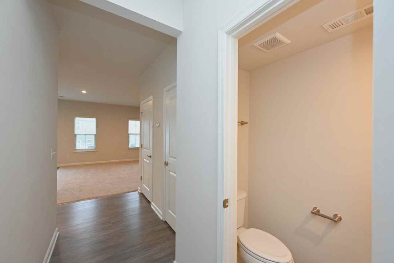 464 Killarney Park - Photo 7 of 37