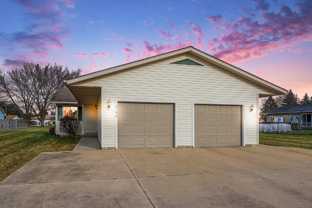 6192 Whitcomb Dr - Photo 1 of 1