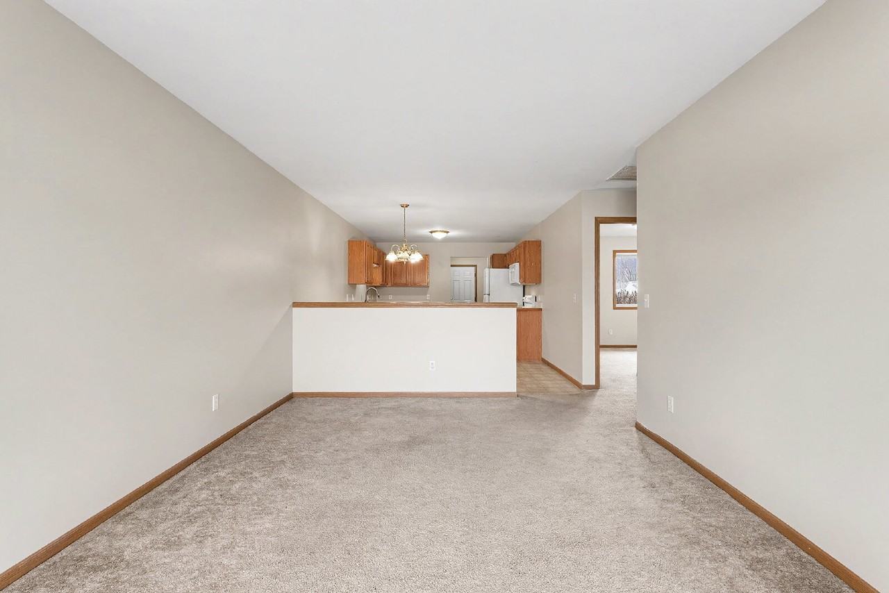 6192 Whitcomb Dr - Photo 4 of 16