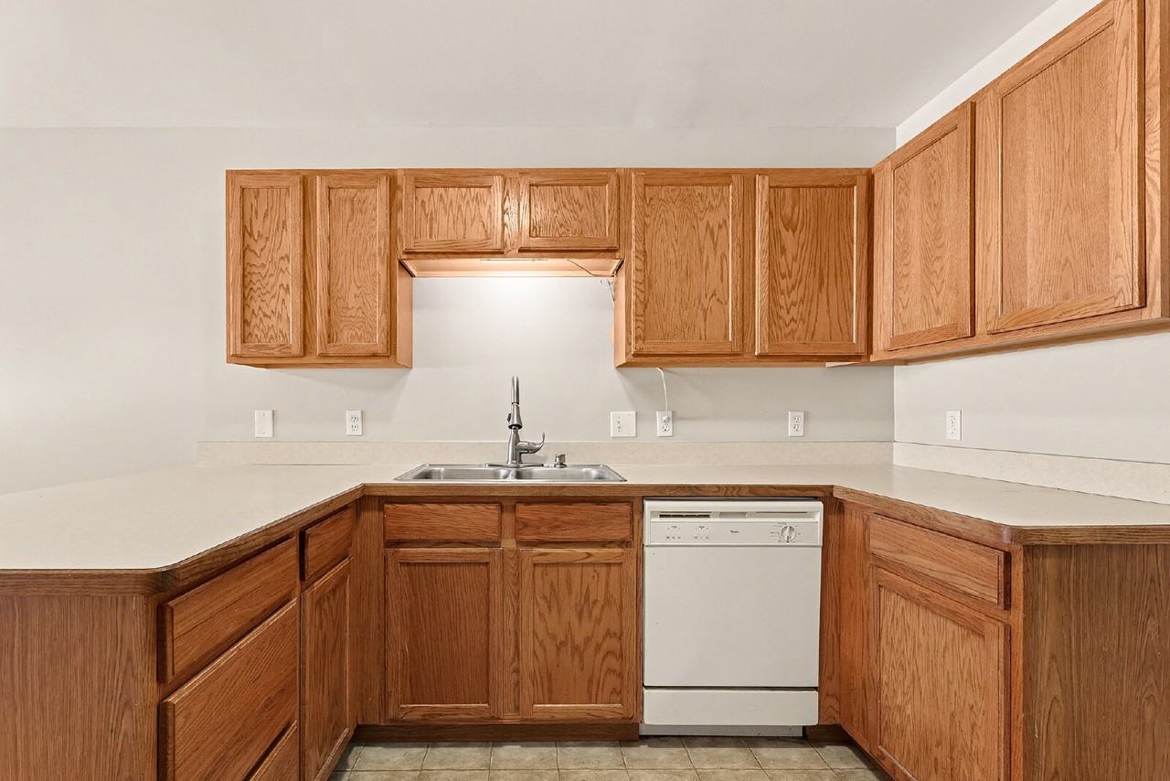 6192 Whitcomb Dr - Photo 6 of 16