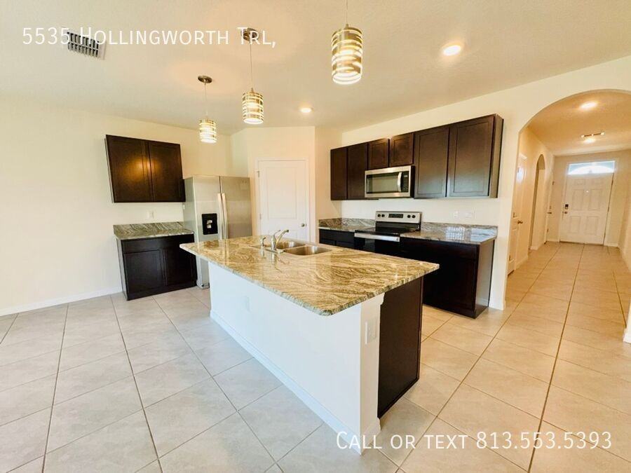 5535 Hollingworth Trl - Photo 6 of 25