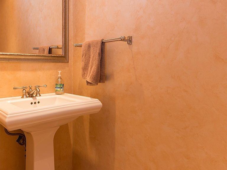 21 W Lee St - Photo 3 of 19