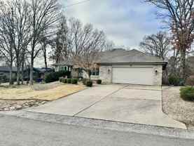 4 Lois Ln - Photo 1 of 1