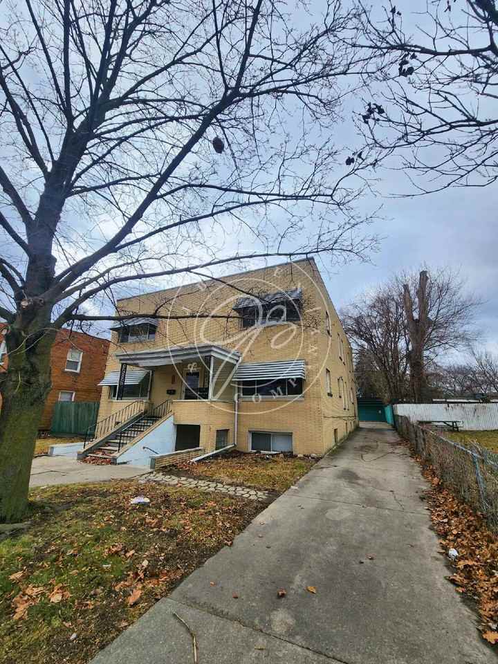 4239 Lewis Ave - Photo 2 of 29