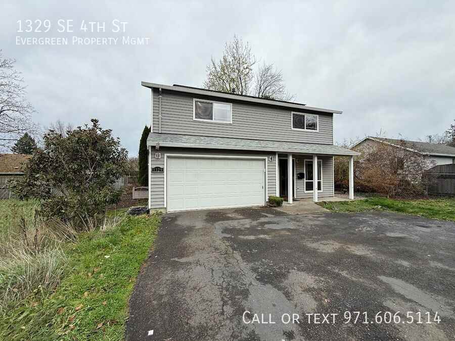 1329 Se 4th St - Photo 2 of 50