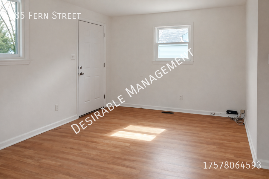 385 Fern St - Photo 3 of 8