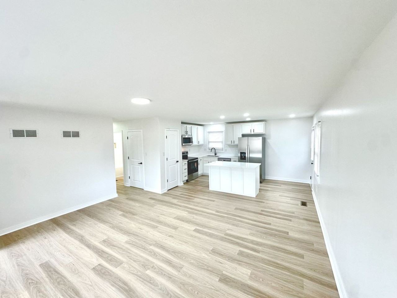 1351 Whig Ct - Photo 3 of 18