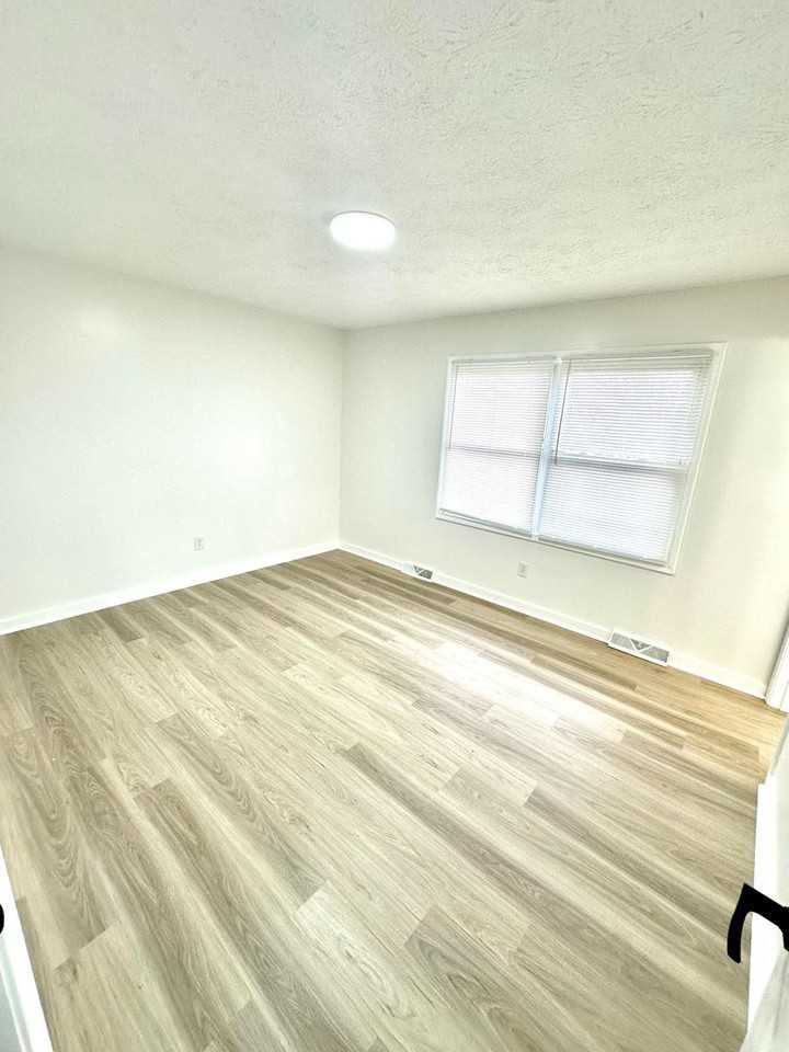 1351 Whig Ct - Photo 5 of 18