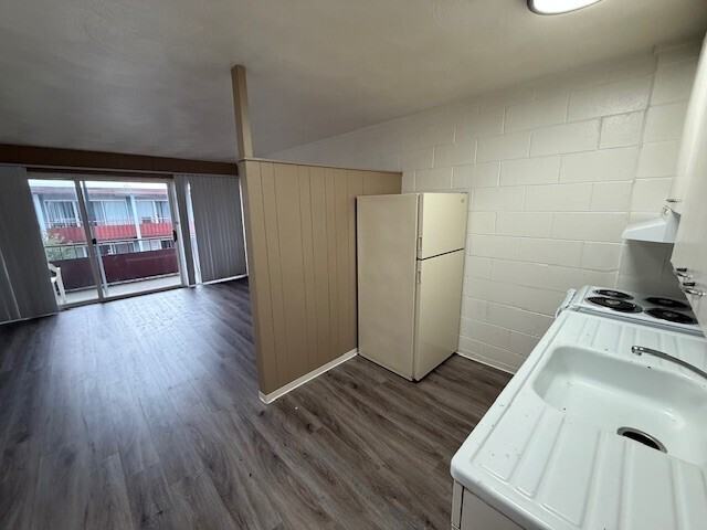 3228 S Union Ave #318 - Photo 6 of 14