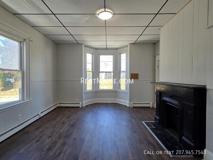 139 Oak St #1F - Photo 1 of 1