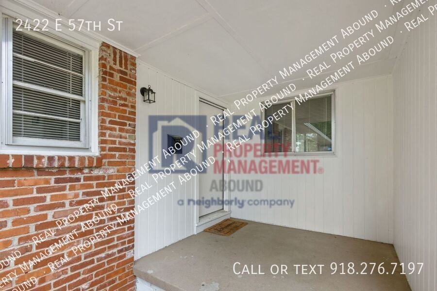 2422 E 57th St - Photo 3 of 13