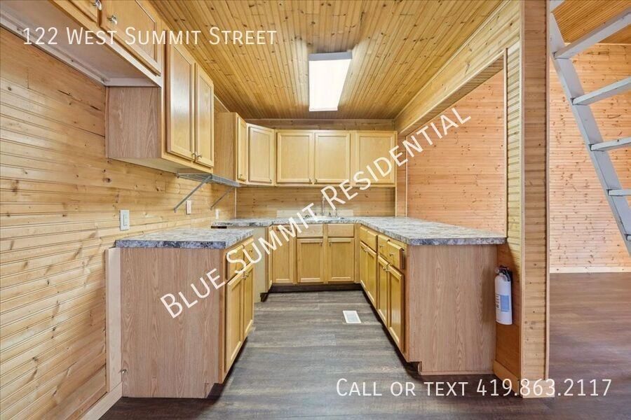 122 W Summit St - Photo 6 of 19