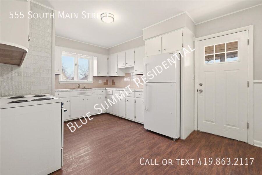 555 S Main St - Photo 3 of 13