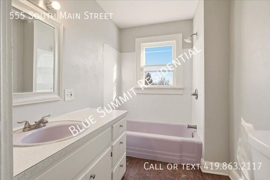 555 S Main St - Photo 6 of 13