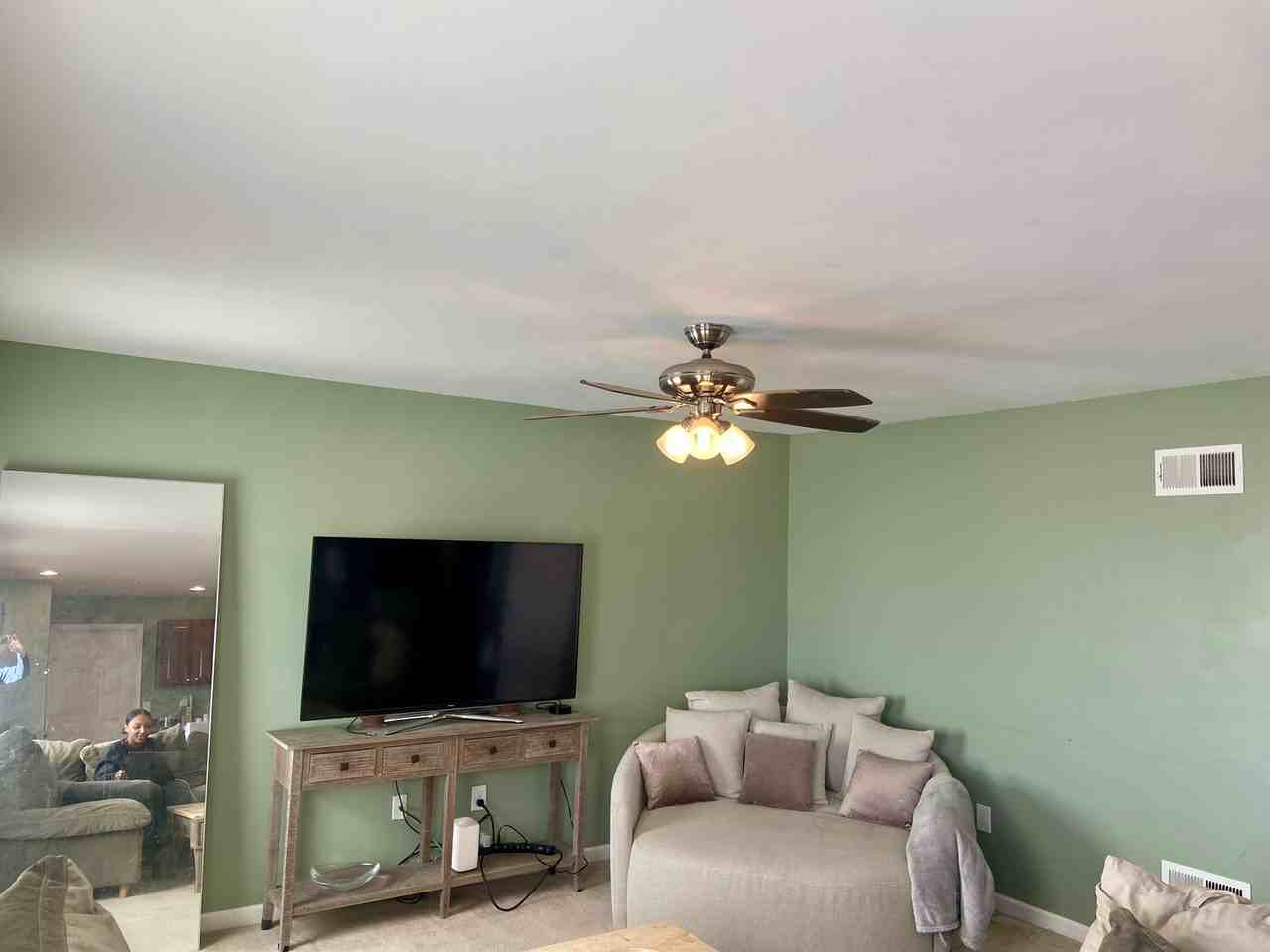 27 E Imperial Dr - Photo 7 of 14