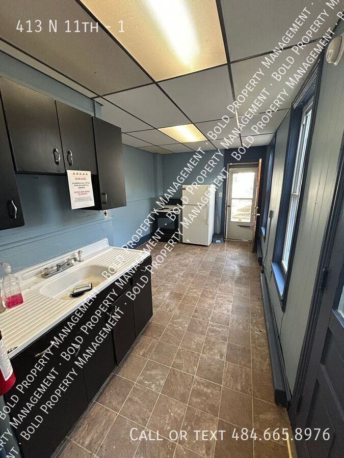 413 N 11th St #1 - Photo 2 of 6
