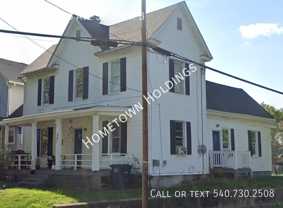 601 Highland Ave Se #B - Photo 1 of 1