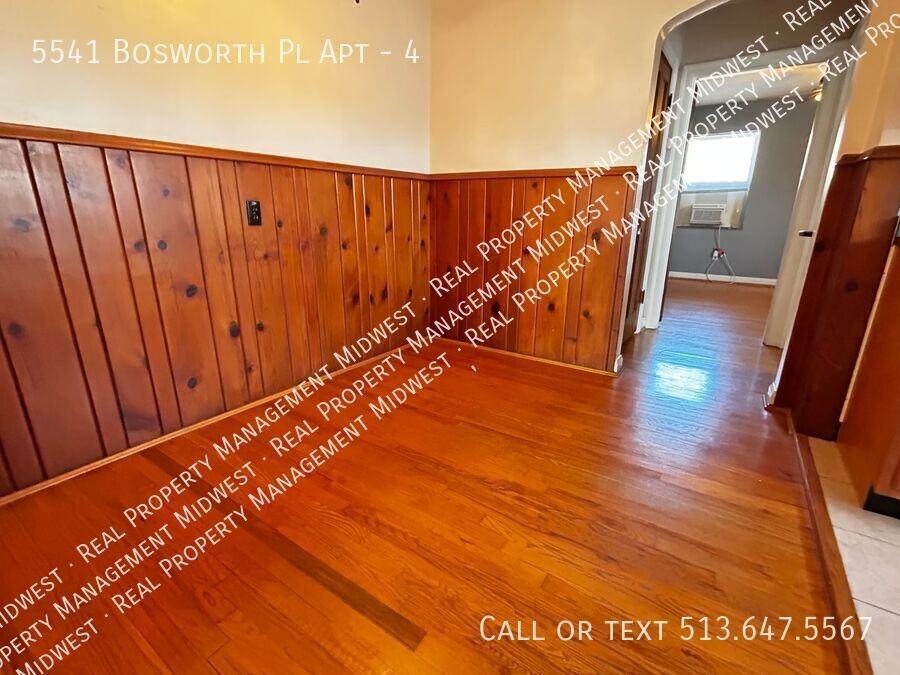 5541 Bosworth Pl #4 - Photo 5 of 12