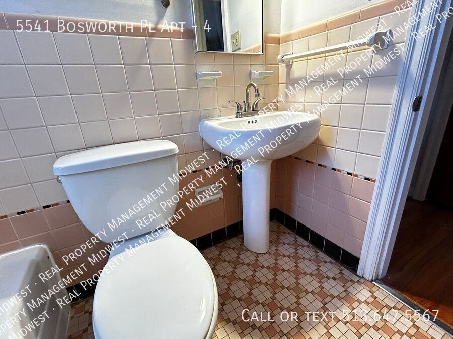 5541 Bosworth Pl #4 - Photo 7 of 12