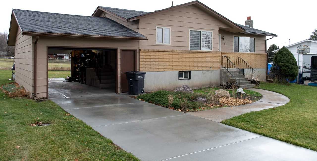 176 E 200 S - Photo 2 of 24