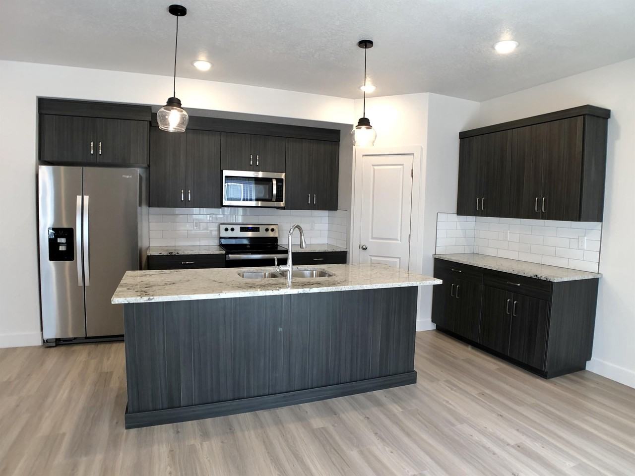 437 S 1400 E - Photo 2 of 34