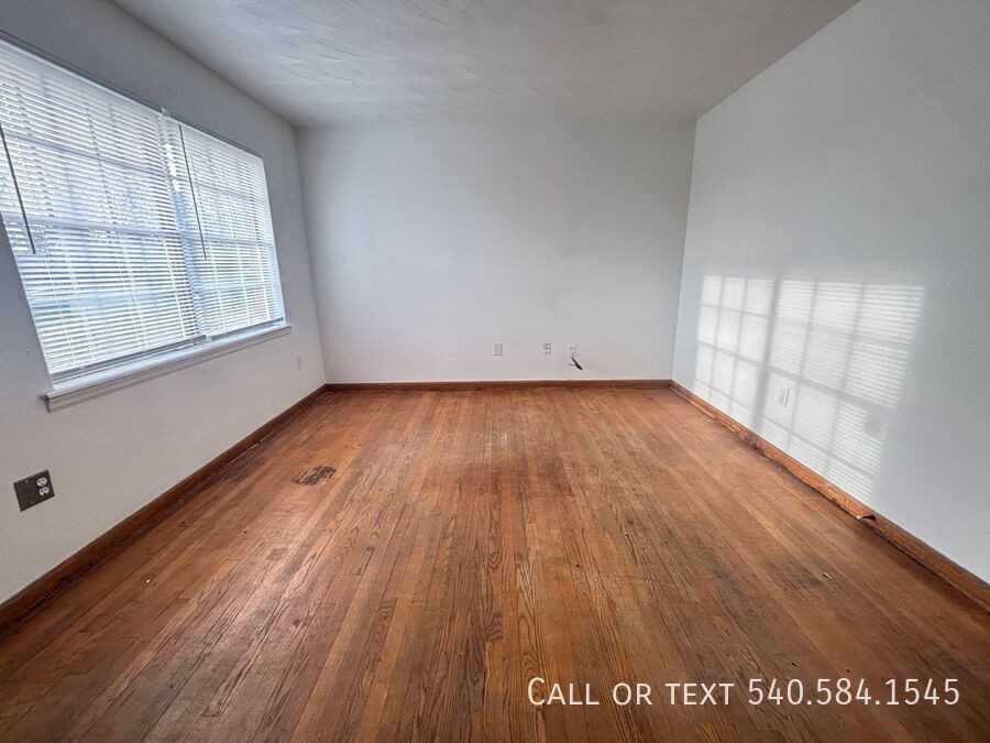 2828 Idlewild Blvd Ne - Photo 4 of 22