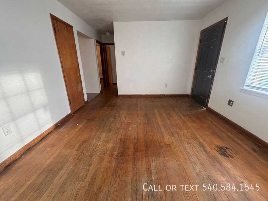 2828 Idlewild Blvd Ne - Photo 6 of 22