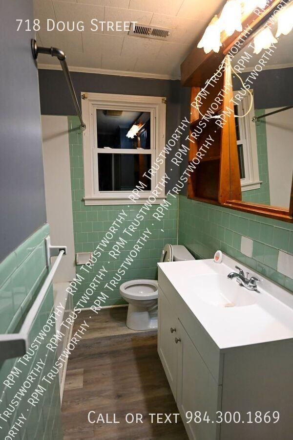 718 Doug St - Photo 6 of 29