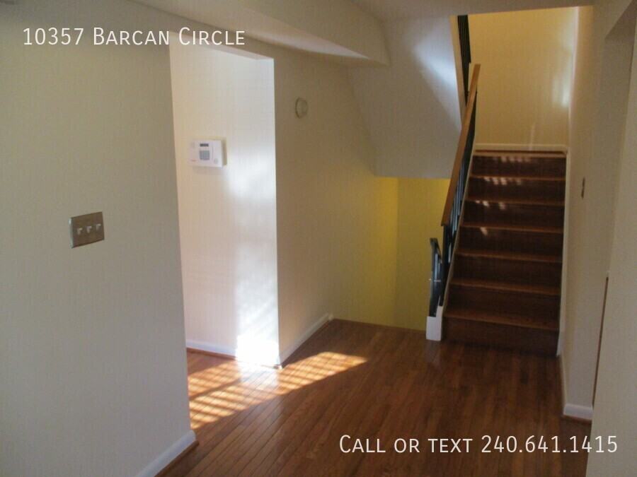 10357 Barcan Cir - Photo 3 of 25